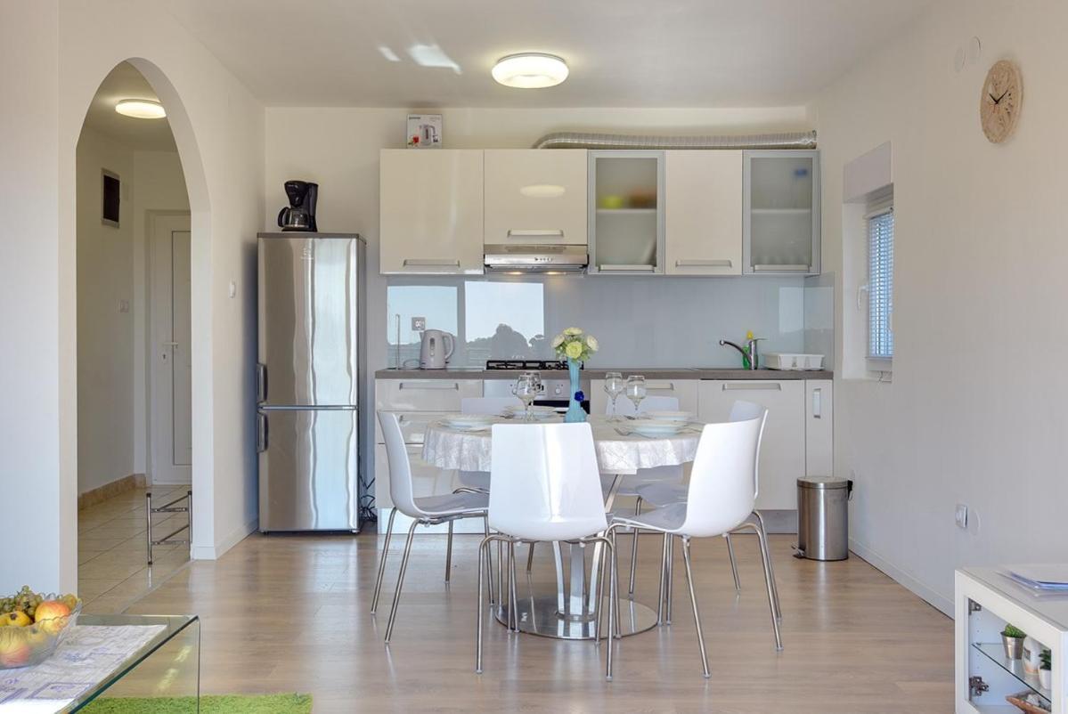 Apartment Zajec Premantura Luaran gambar